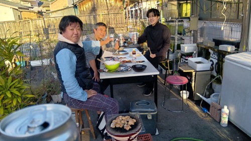 2025年11月日3日　居住者と「紀和ふるさとまつり」出店後に、ホルモンパーティーを行いました。